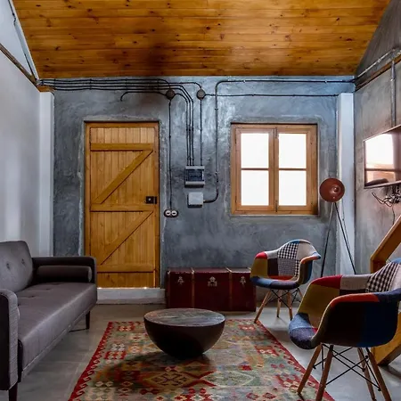 Terra אכסניה *